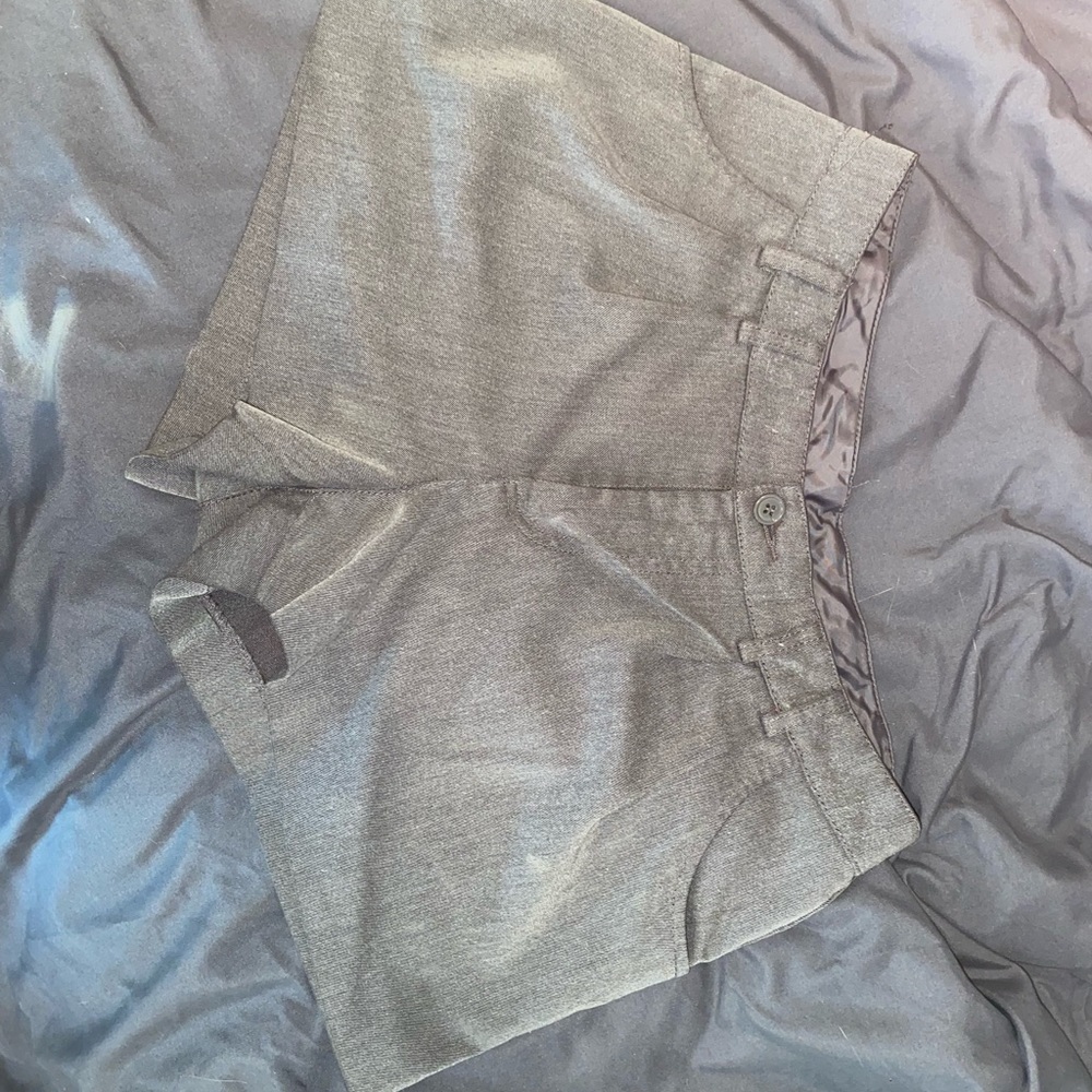Mini Grey Short - Picture 3 of 3